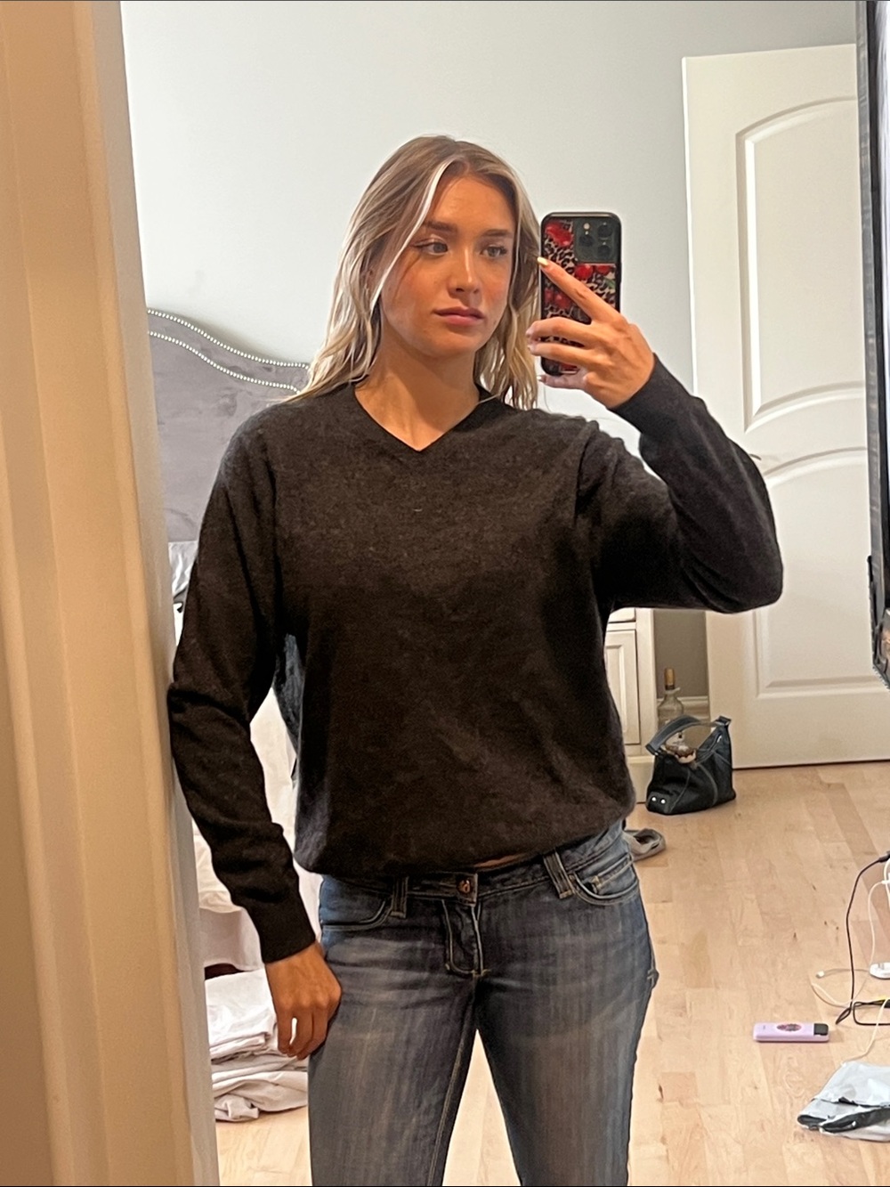 Men's Charcoal V-Neck Cashmere Sweater